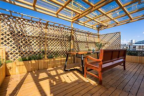 Dali Orchard Suites