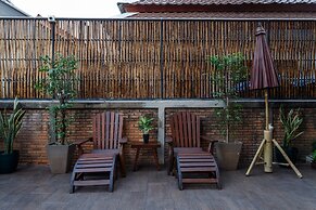 Hostel One Art & Gallery