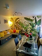 Malone Crescent Apartment
