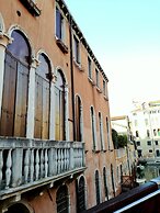 Grimaldi Apartments - Alba Chiara