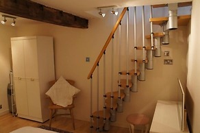 Studio 22