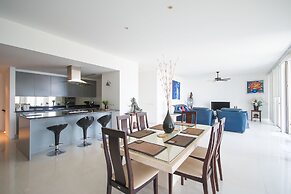 Beautiful 3-Bedroom Villa at Surin Beach