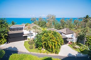 Beautiful 3-Bedroom Villa at Surin Beach