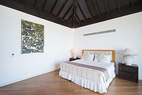 Beautiful 3-Bedroom Villa at Surin Beach