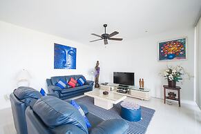 Beautiful 3-Bedroom Villa at Surin Beach