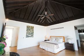 Beautiful 3-Bedroom Villa at Surin Beach