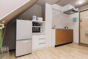 AFP Shimanouchi J Apartment
