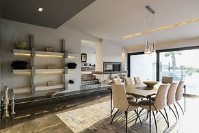 Villa Selenia Gold
