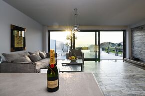Villa Selenia Gold