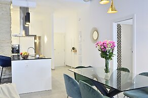 MyFlats Luxury Downtown