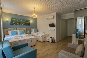 Royal Family Hotel