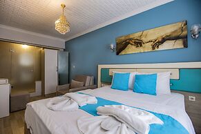 Royal Family Hotel