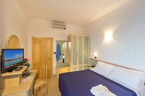 Hotel Excelsior