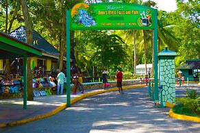 BamBoo Breeze Inn