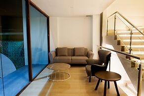 Vivien's Hotel