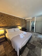 Lighthouse Hotel