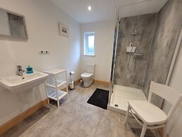 Helmsdale Lodge