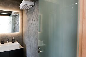 V36 Suites