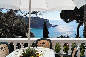 107522 - Apartment in Cala Canyelles