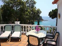 107522 - Apartment in Cala Canyelles