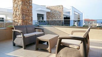 Agnes Deluxe Hotel