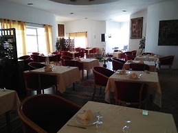 Hotel El Mountazah