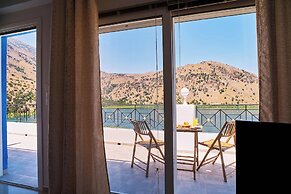 Lake View Suites