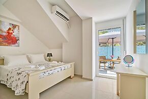 Lake View Suites