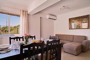 Lake View Suites