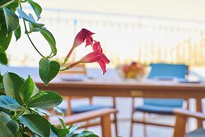 Lake View Suites