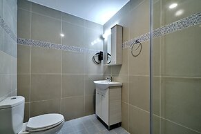 Lake View Suites
