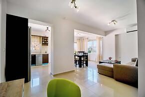 Lake View Suites