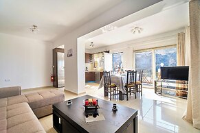 Lake View Suites