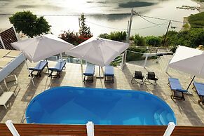 Lake View Suites