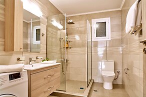 Lake View Suites