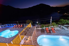 Lake View Suites