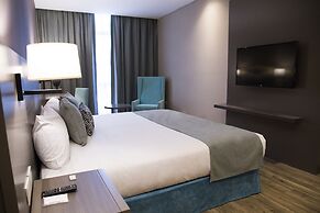 Hotel Land Plaza La Plata