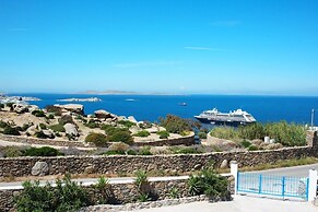 Petra Mykonos Studios & Suites