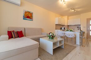 Varna South Bay Apart Complex