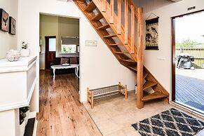 House V10
