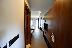 Kibar Hotel