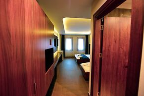 Kibar Hotel