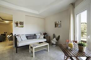 Laugh & Life House