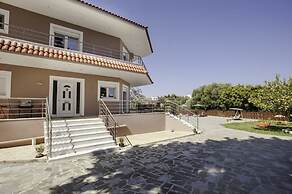 Laugh & Life House