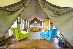 Libelula Lounge & Lodgings