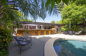 Libelula Lounge & Lodgings