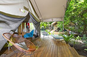 Libelula Lounge & Lodgings