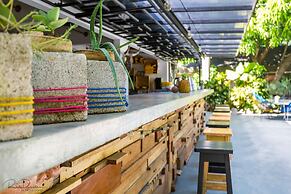 Libelula Lounge & Lodgings
