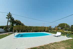 Stemma Pool Villa