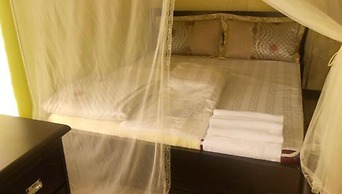 Strikers Hotel